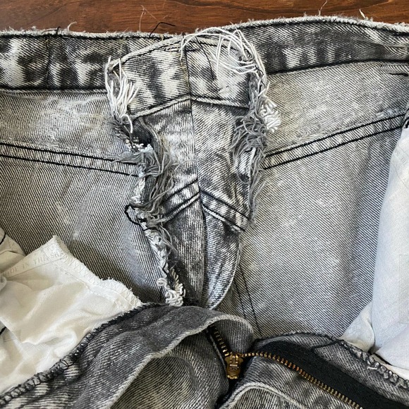 Vintage Dusted Denim Trucker Acid Wash Jeans - Picture 11 of 12